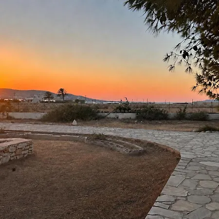 Paris Sunset And Olive Hideway Πάρος